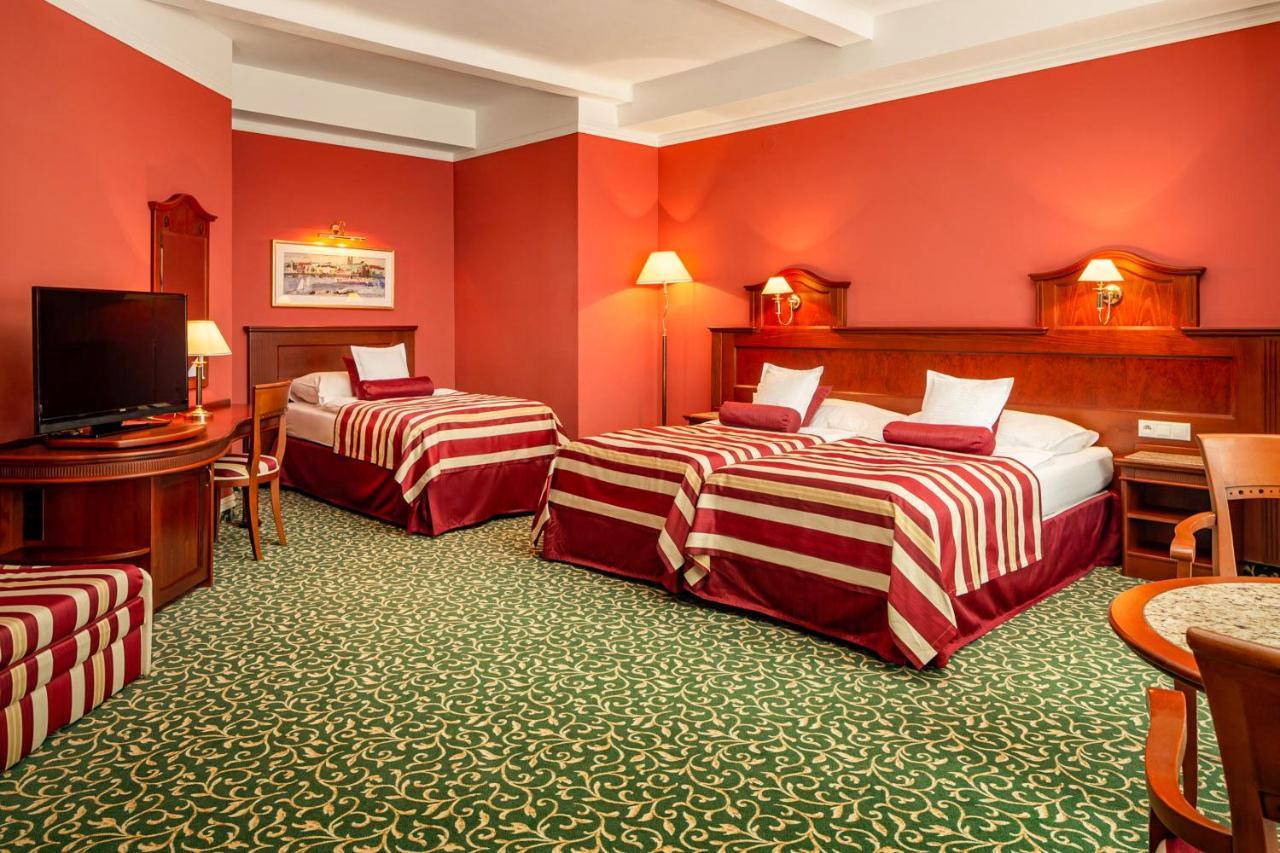 Superior Triple Room with Wellness and Fitness Access,1142660878:JPEG