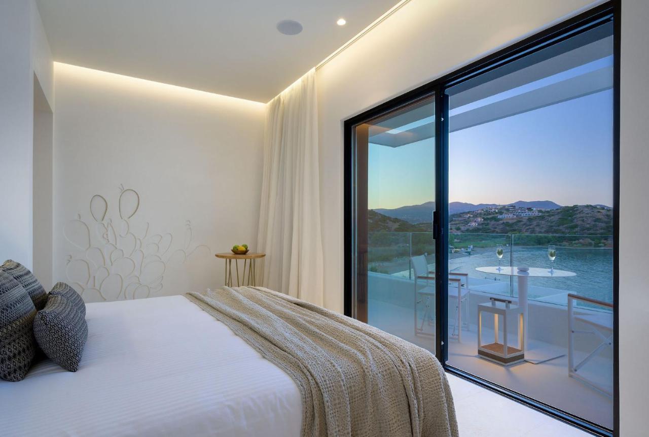 Junior Suite Sea View Outdoor Jacuzzi,1284794905:JPEG