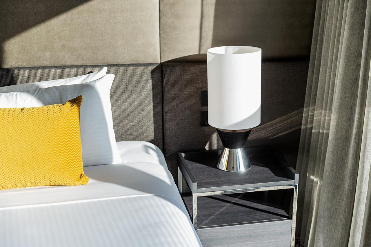 Deluxe One-Bedroom Suite,1277095570:JPEG