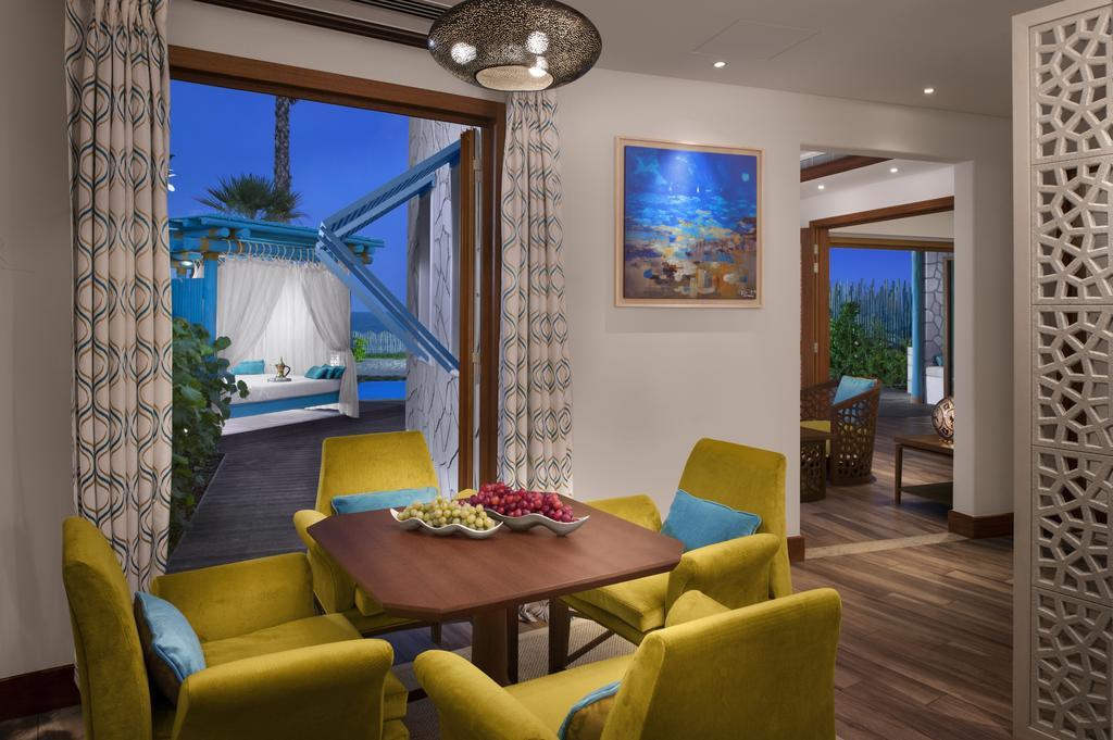 Luxuriöse Poolvilla mit 2 Schlafzimmern, Meerblick und Zugang zum Abenteuerpark