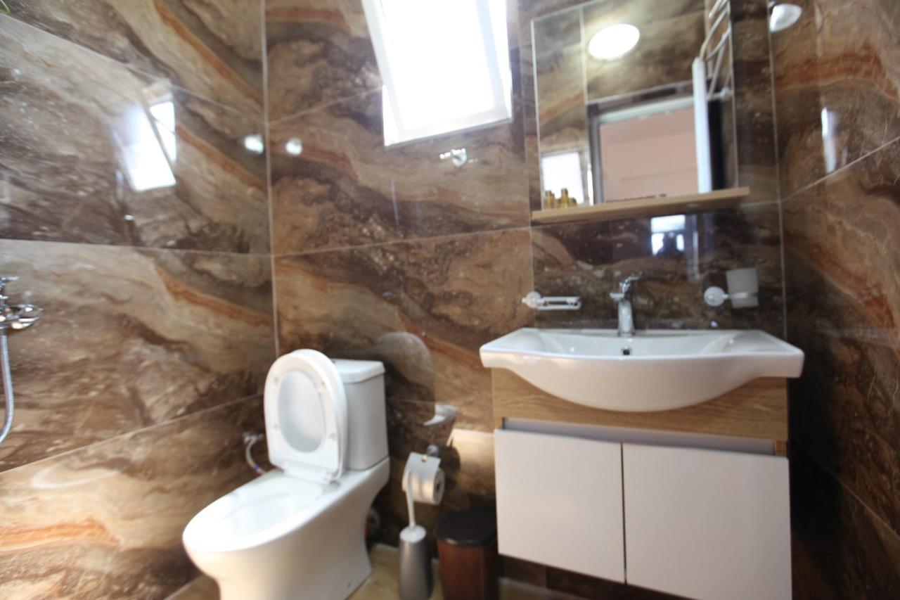 Deluxe Pool View Room - Twin Beds,1126669143:JPEG