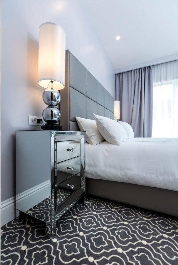 Luxury King Room with Balcony,1277330308:JPEG