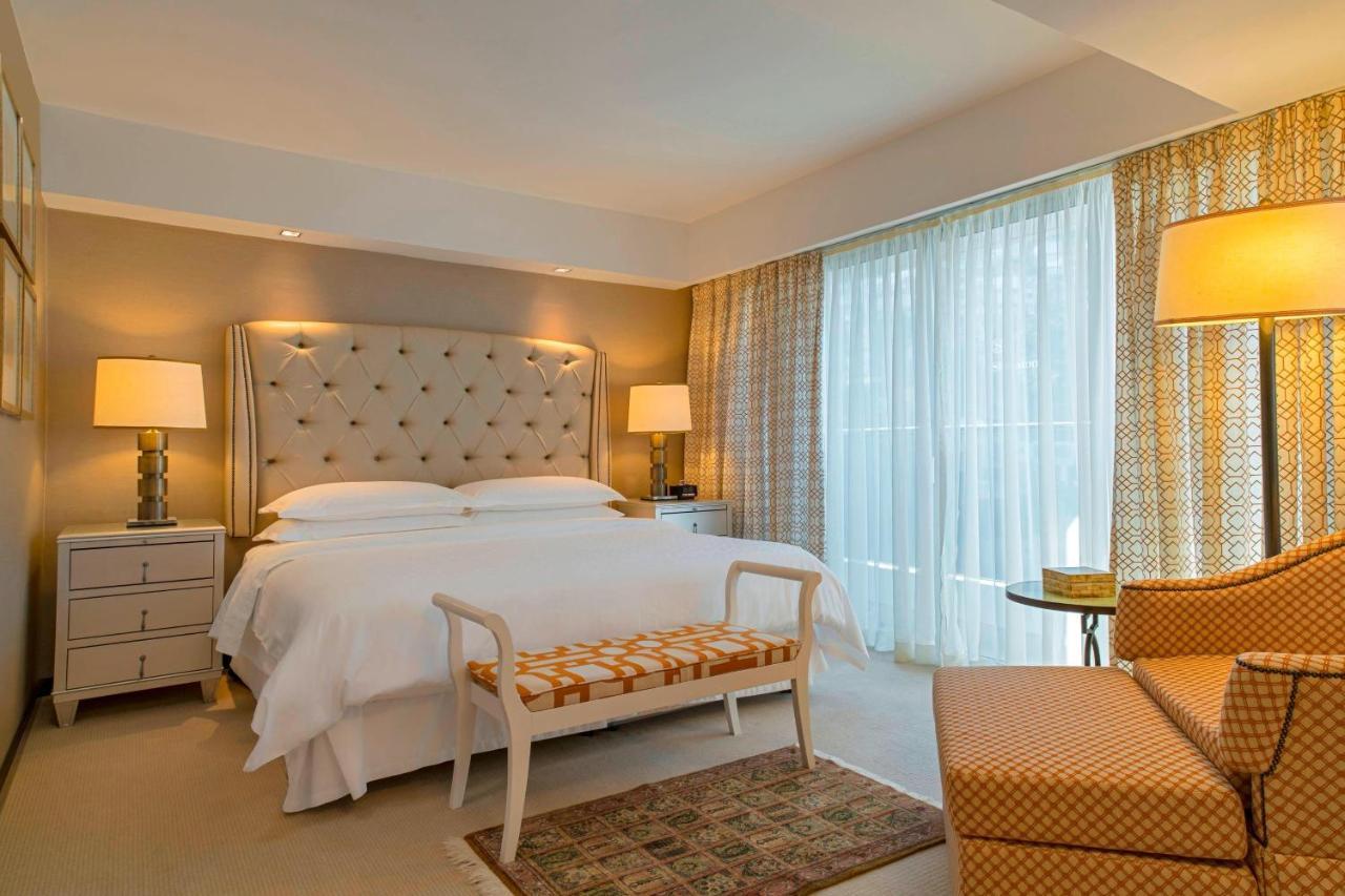 Vizepräsidentensuite mit 1 Kingsize-Bett, Balkon und Zugang zur Club Lounge