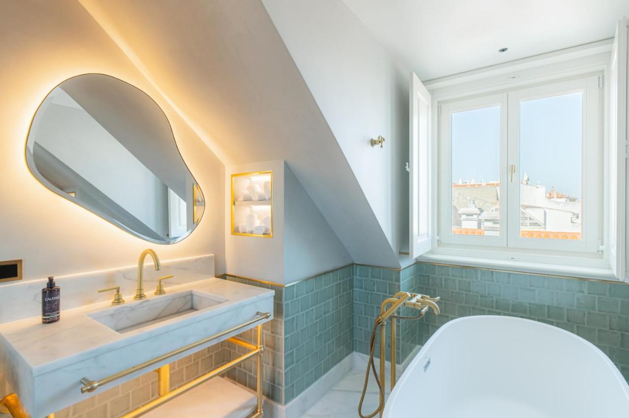 Suite,1186571080:JPEG