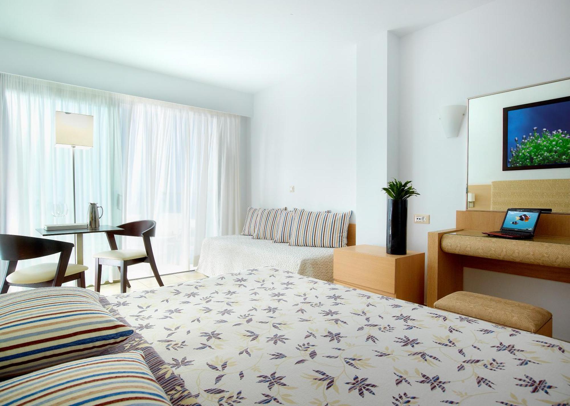 Superior Doppelzimmer mit Poolblick