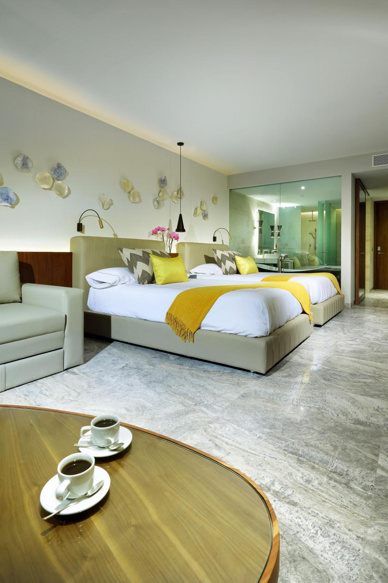 Junior Suite mit Meerblick zur Poolseite