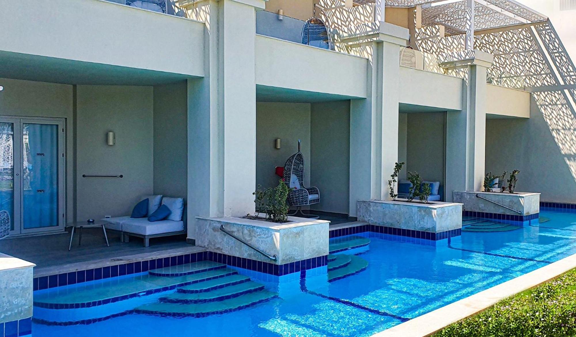 Swim-Up-Suite nur für Ägypter und Einwohner Ägyptens