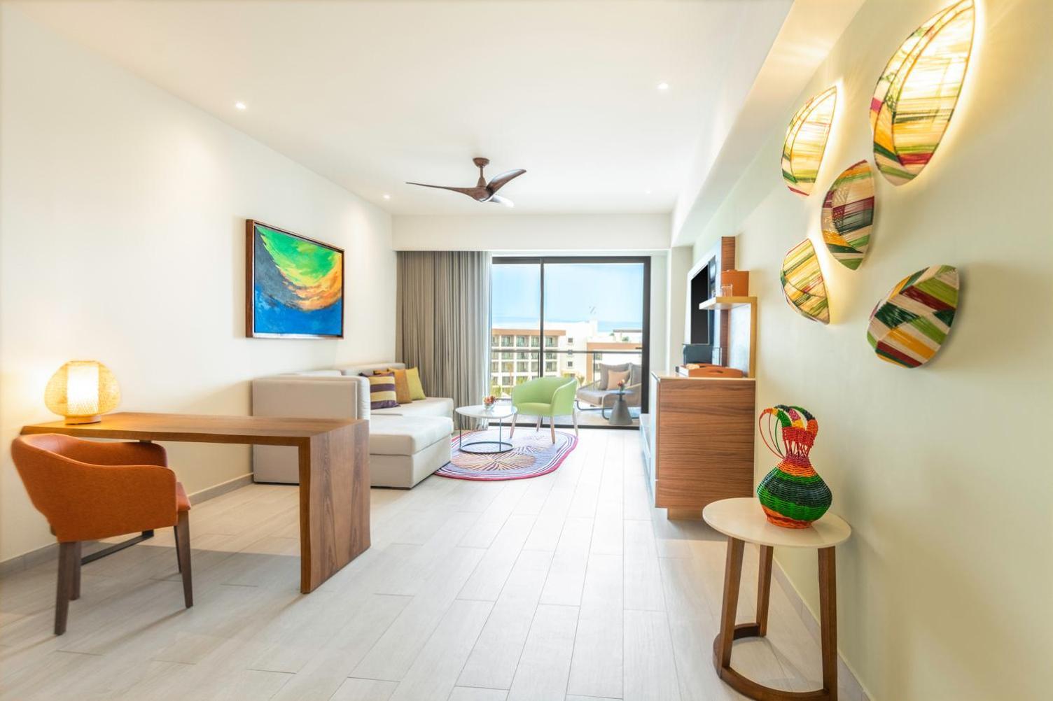 One-Bedroom Club Master Suite,1224091990:JPEG