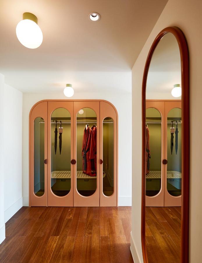 Eck-Doppelzimmer mit 2 Doppelbetten