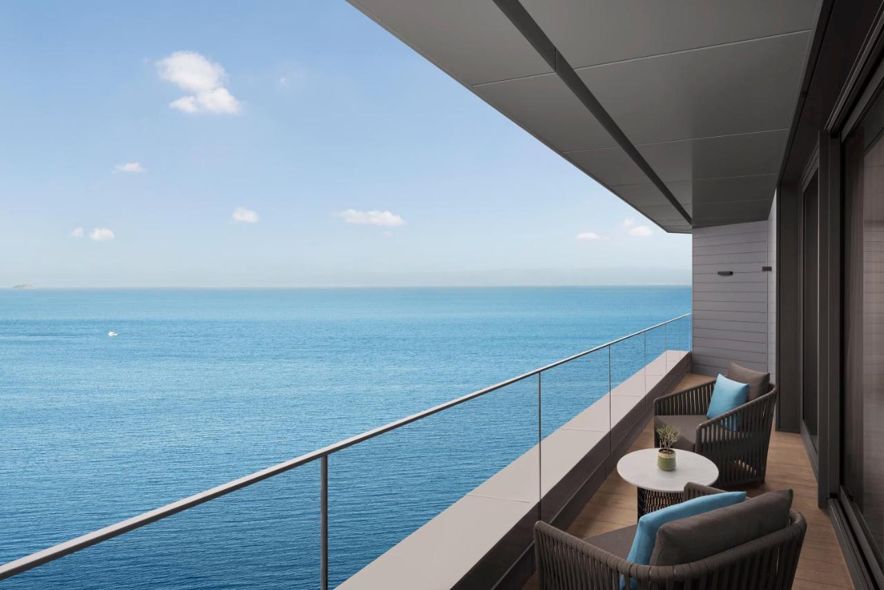 Deluxe King Room with Panoramic Sea View,1366068716:JPEG