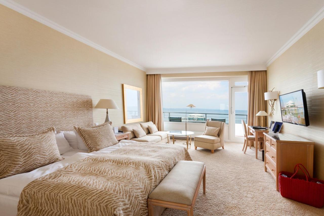 Suite (Sea and Land View),1675796623:JPEG