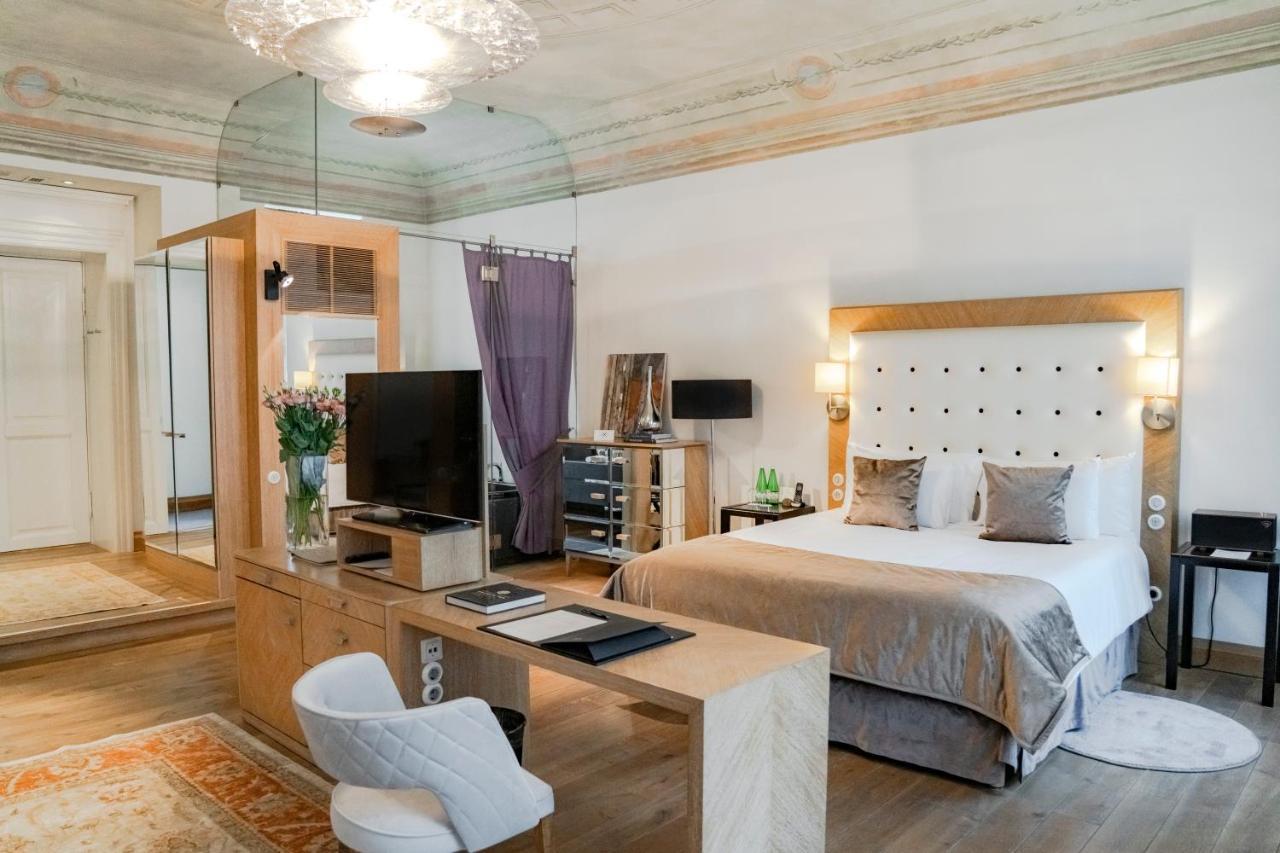 Deluxe Suite,1349062991:JPEG