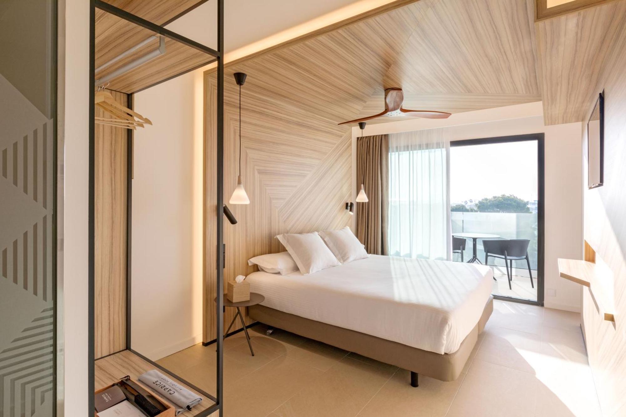 Superior Double Room,1272299605:JPEG