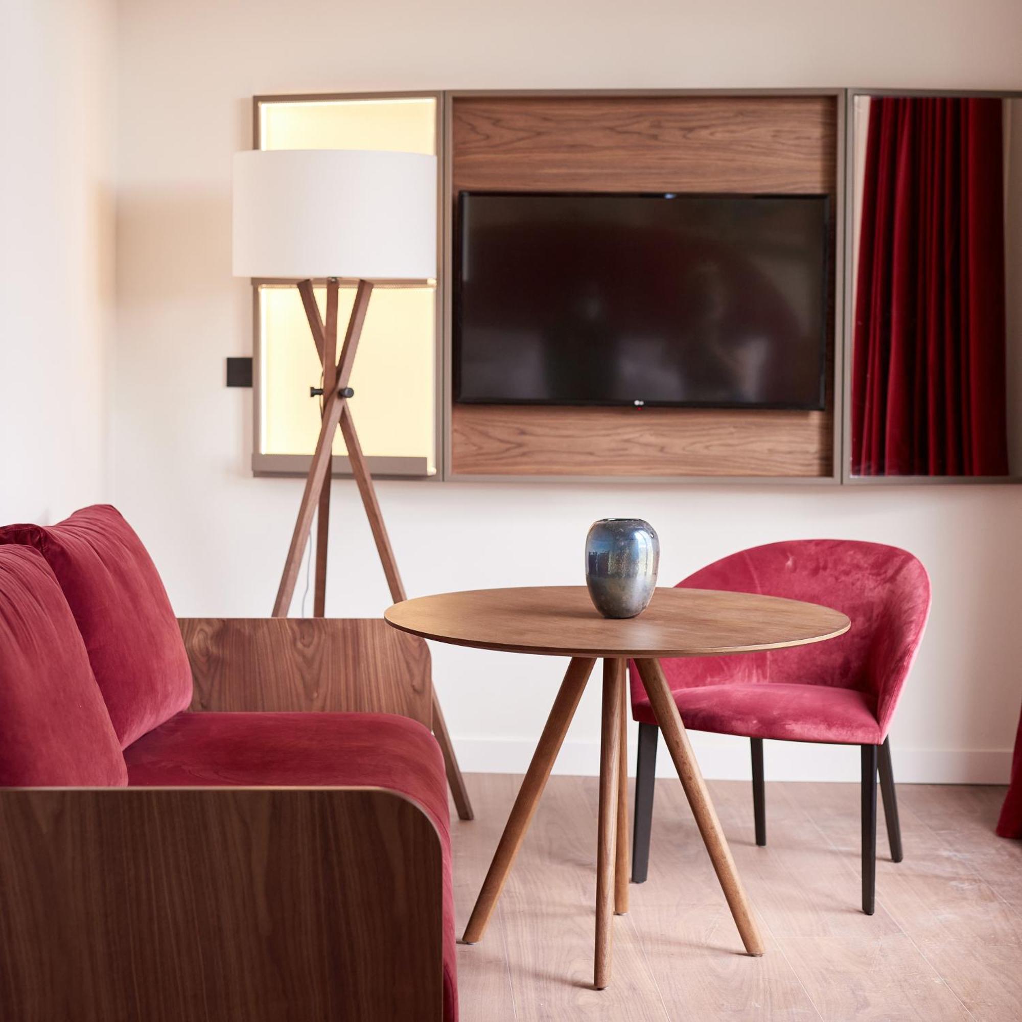 Suite with Balcony,1273747993:JPEG