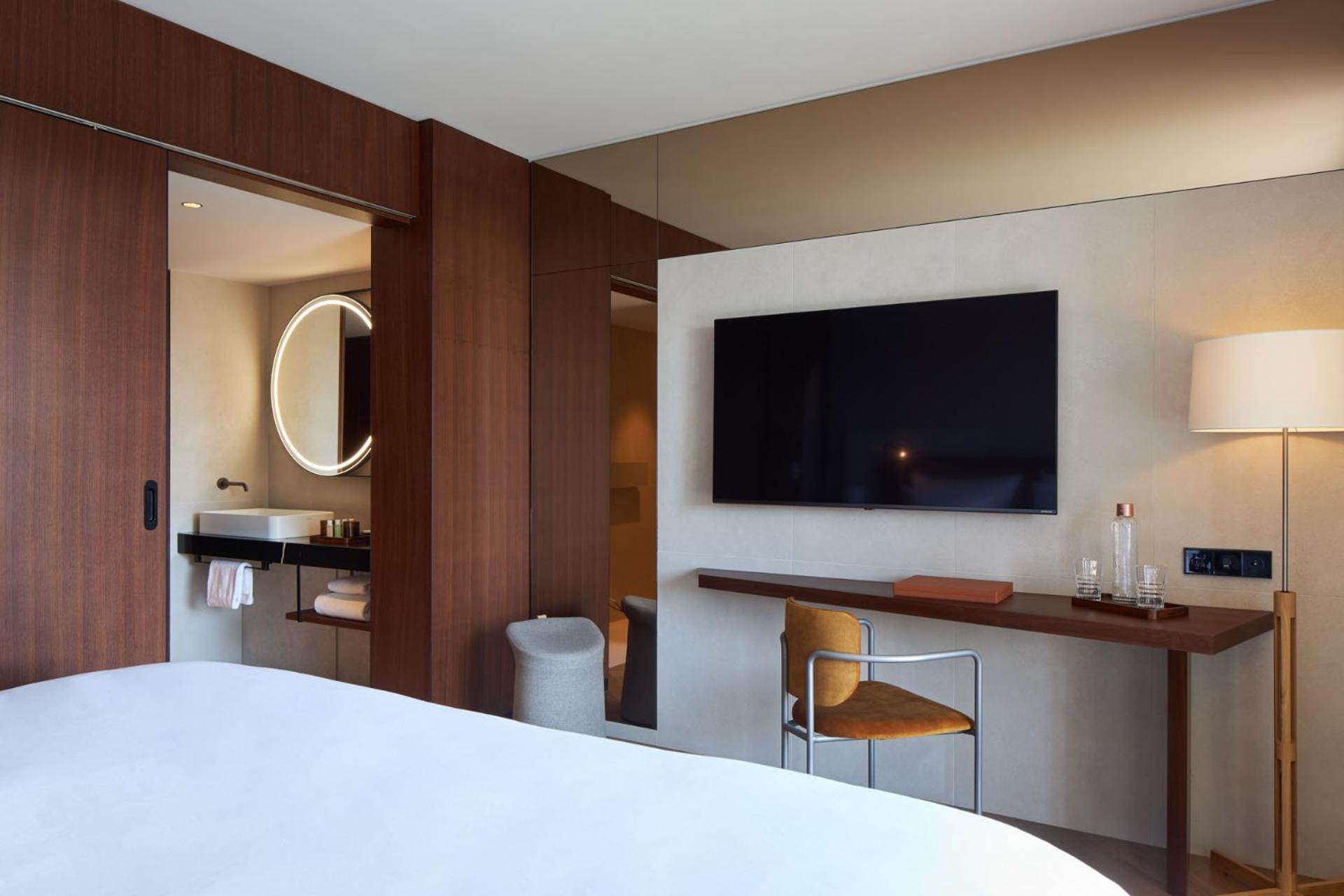 Superior Zimmer mit Kingsize-Bett und Balkon