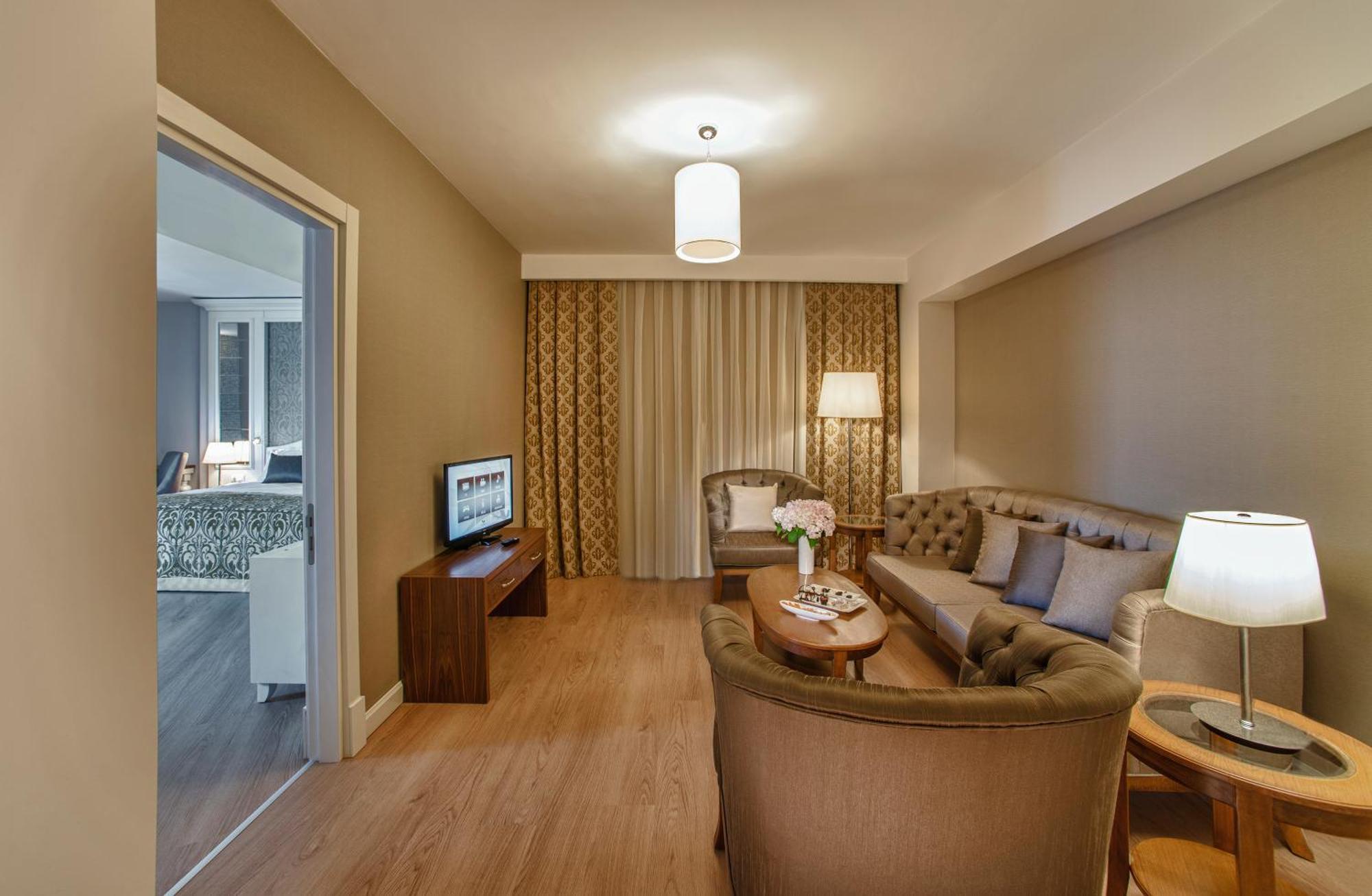 Executive Suite with Sea View