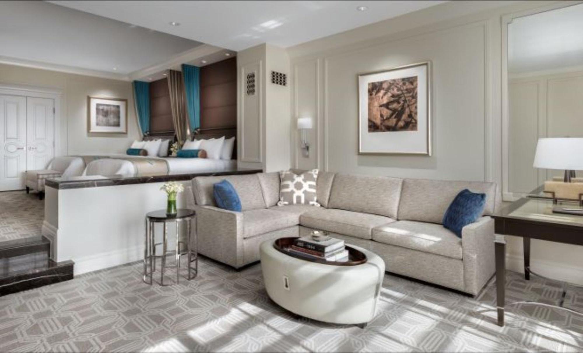 Luxuriöse Palazzo Suite mit 2 Queensize-Betten und Blick auf das Sphere