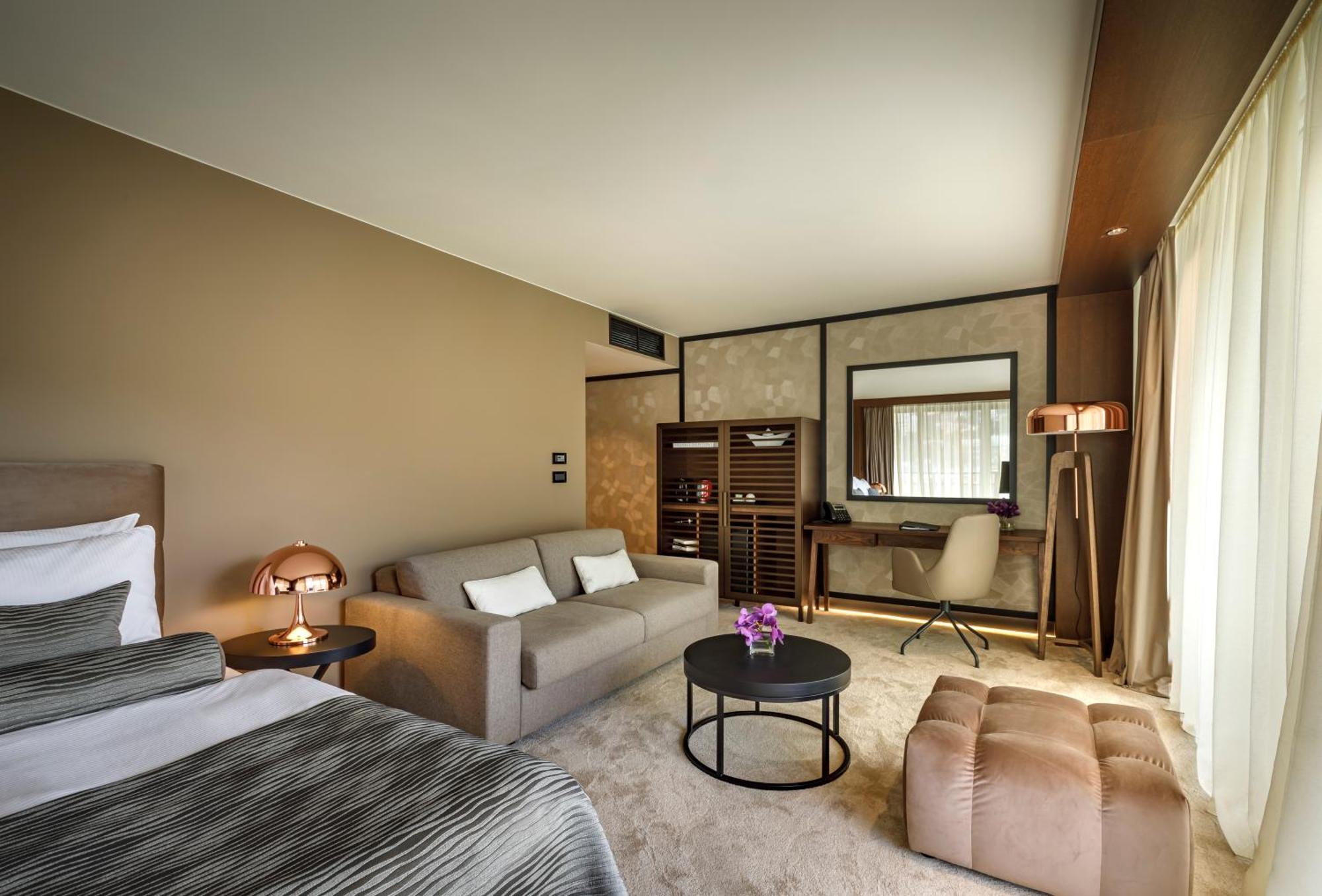 Junior Suite,1276989724:JPEG