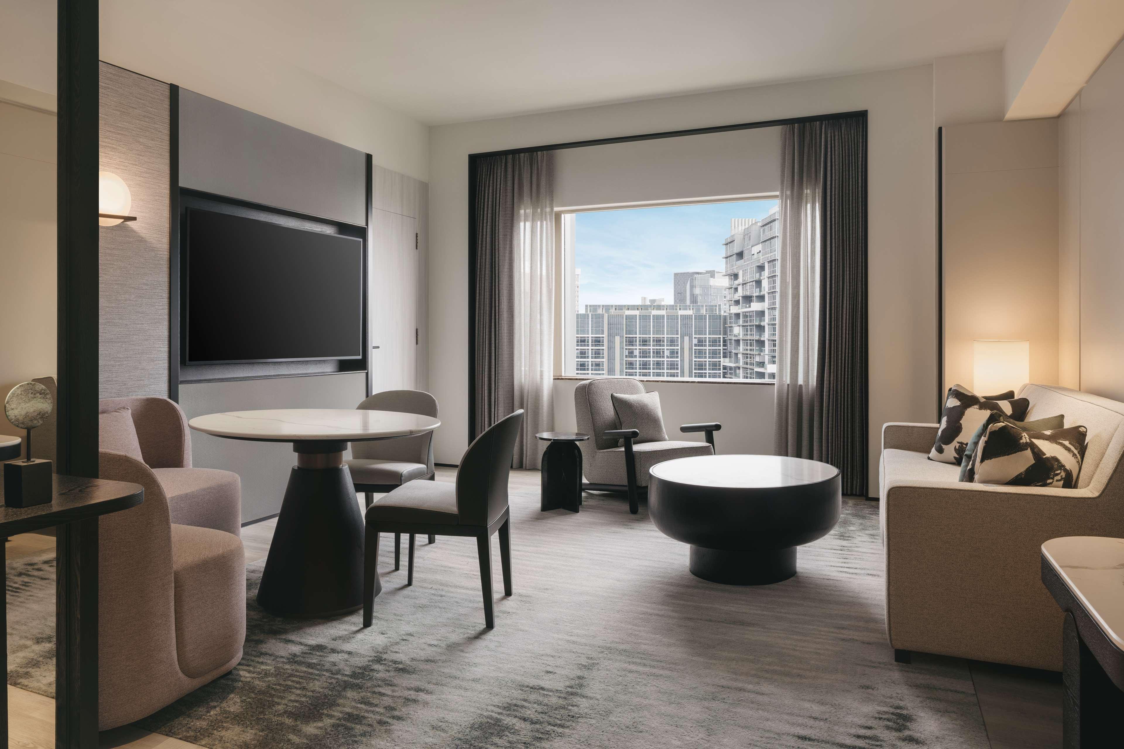 Executive King Suite,1277545177:JPEG