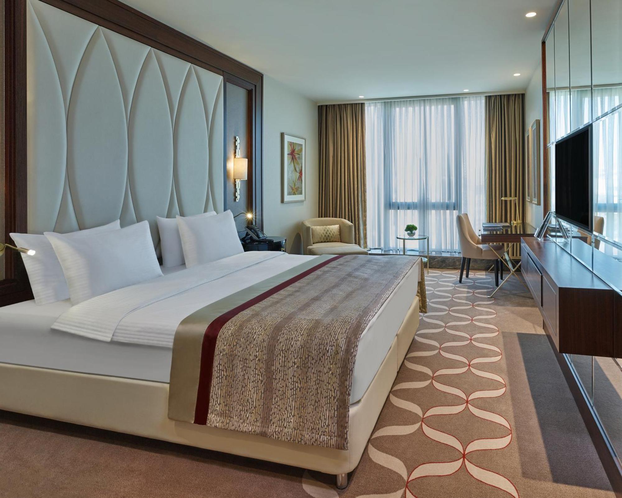 Superior Room Queen Size Bed,828100919:JPEG