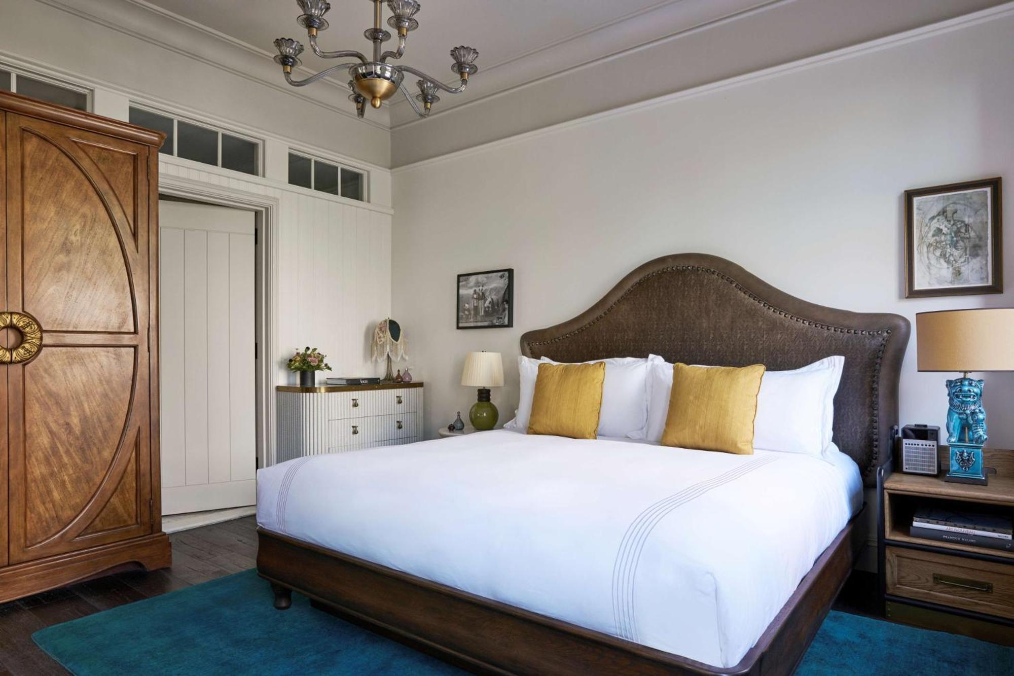 One-Bedroom Corner Suite,1280205589:JPEG