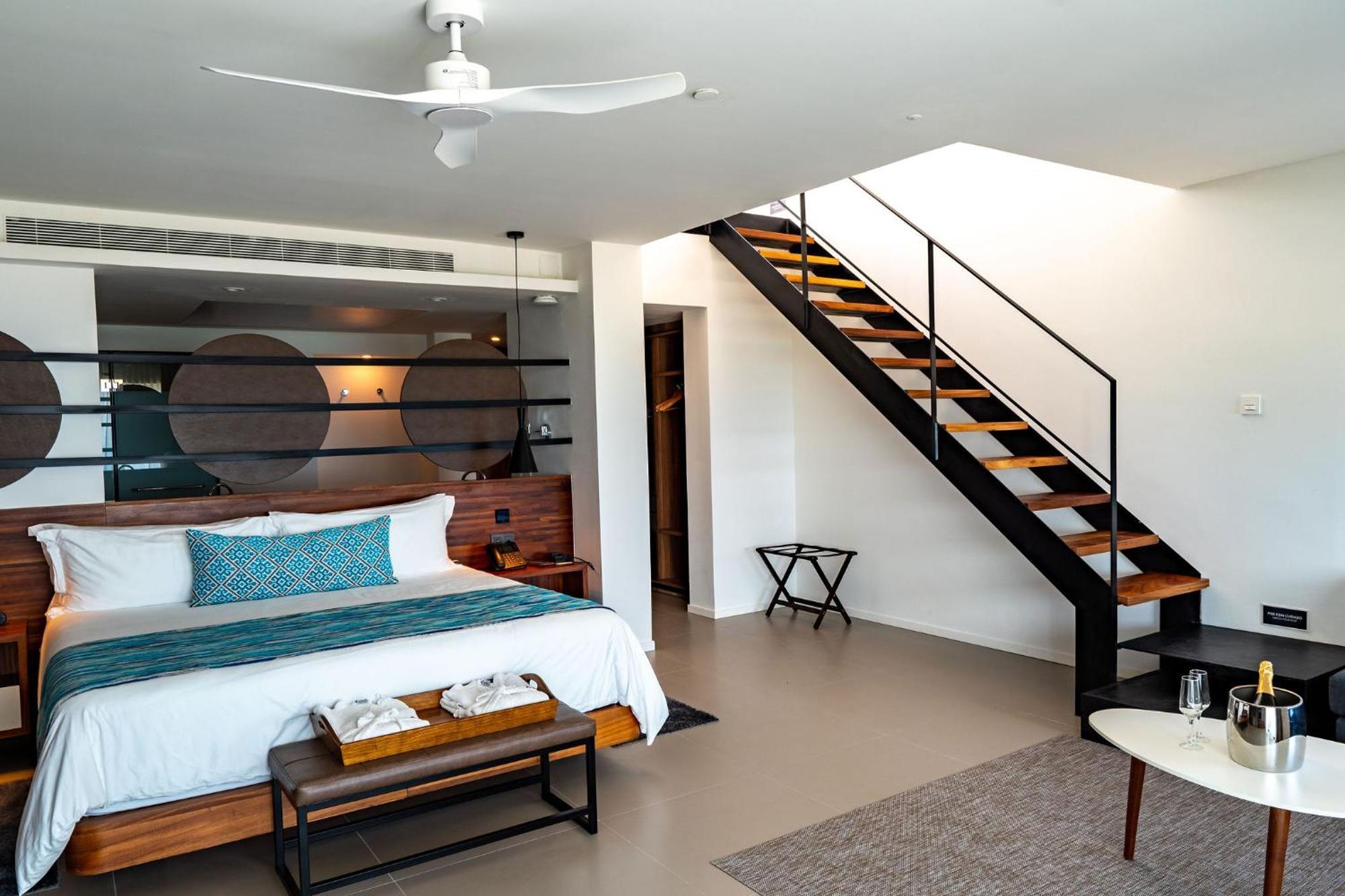 Elegance Club Suite mit Tauchbecken und kostenfreiem WLAN (nur für Erwachsene ab 18 Jahren)