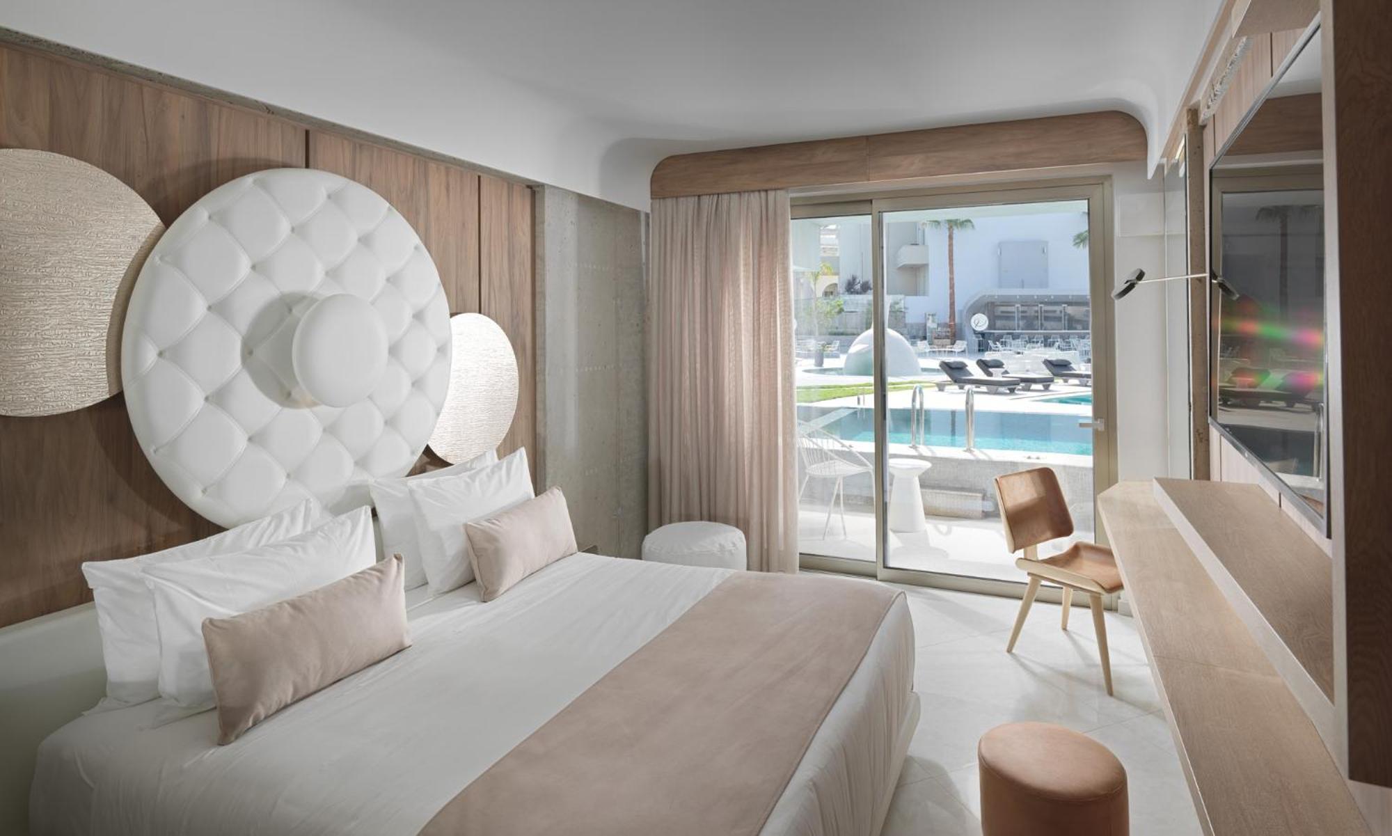 Junior Suite mit privatem Pool und Poolblick