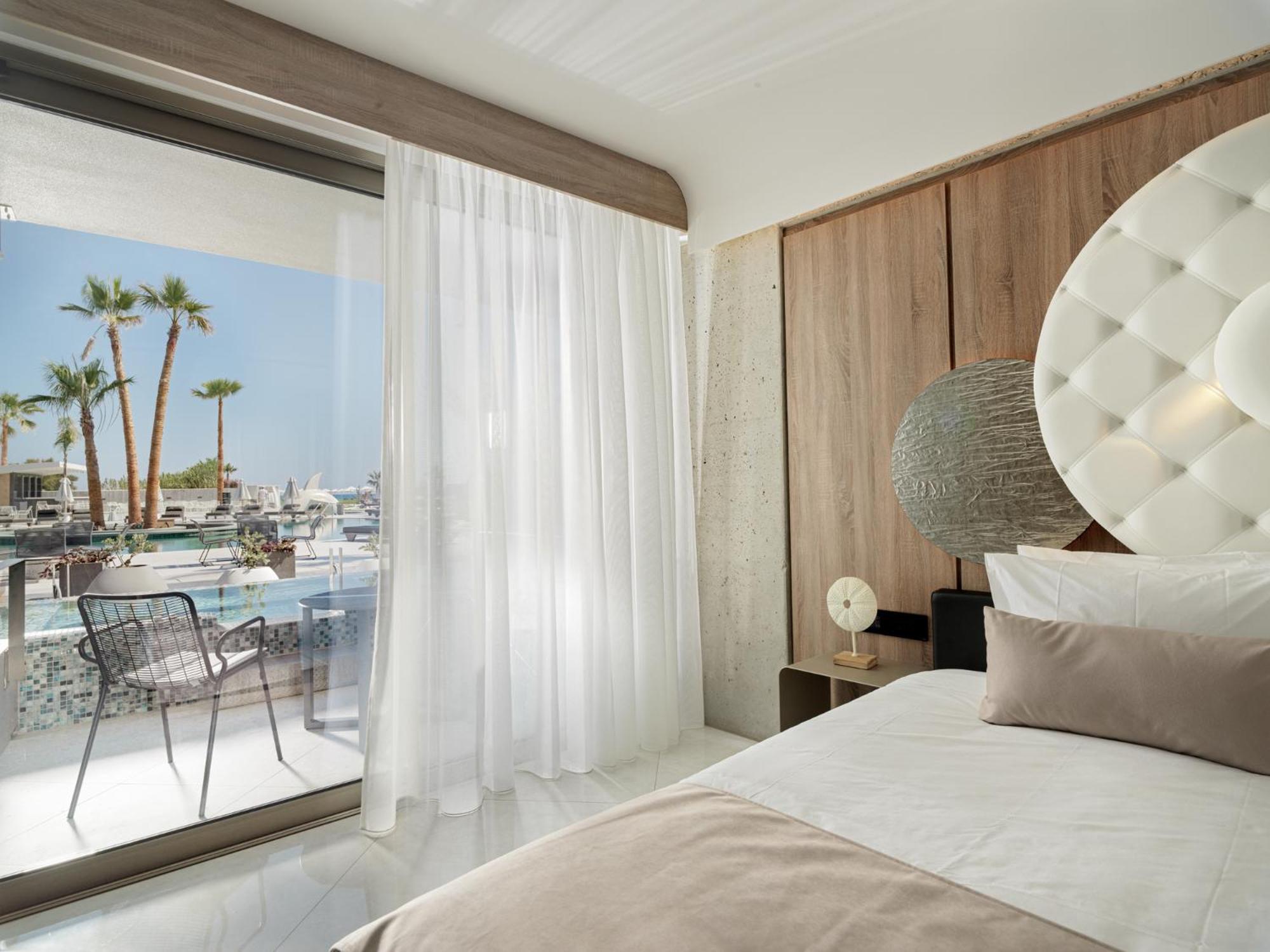 Superior Room with Plunge Pool & Pool View,1260933379:JPEG