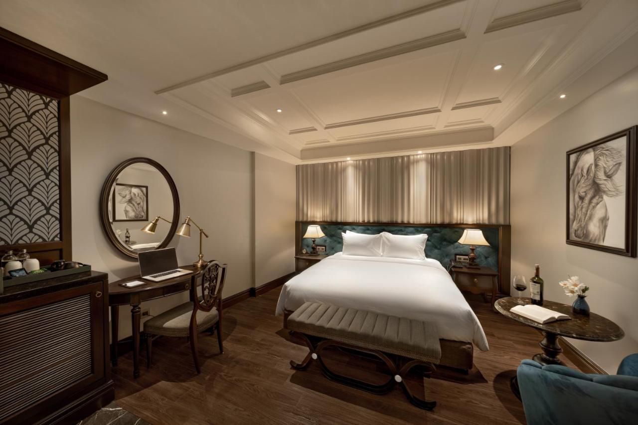 Deluxe Double Room with Internal Window,1290930652:JPEG