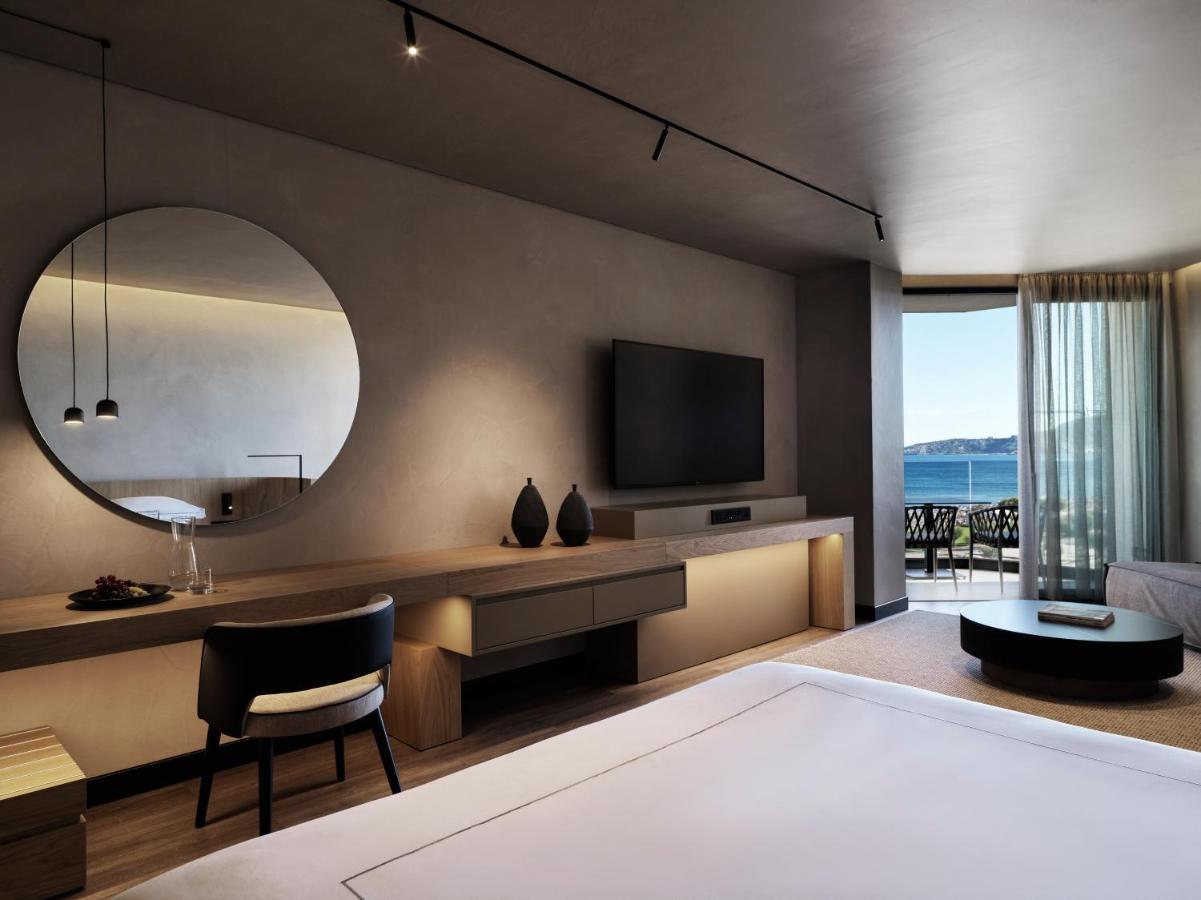 Open Plan Suite Partial Sea View,1589747690:JPEG