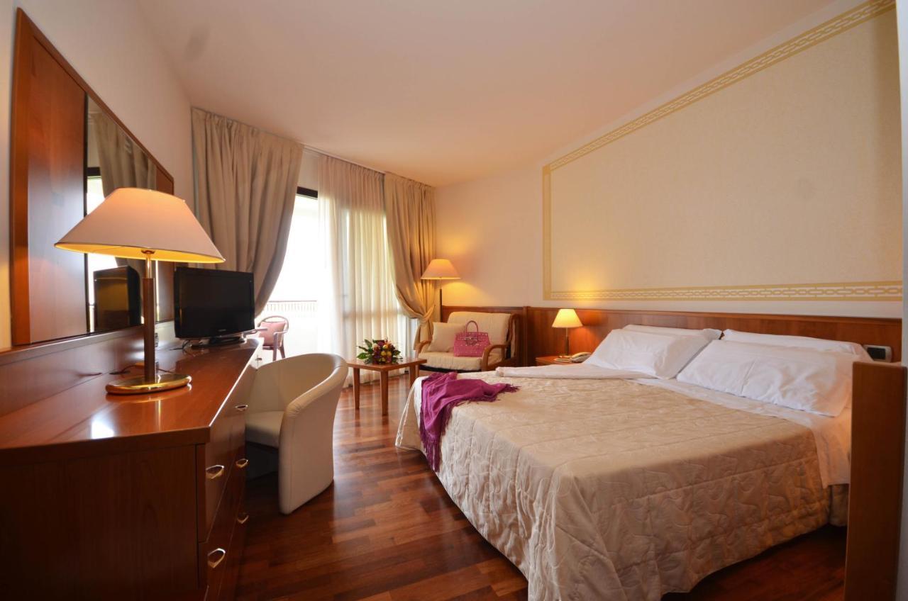 Single Room Balcony,1328244521:JPEG