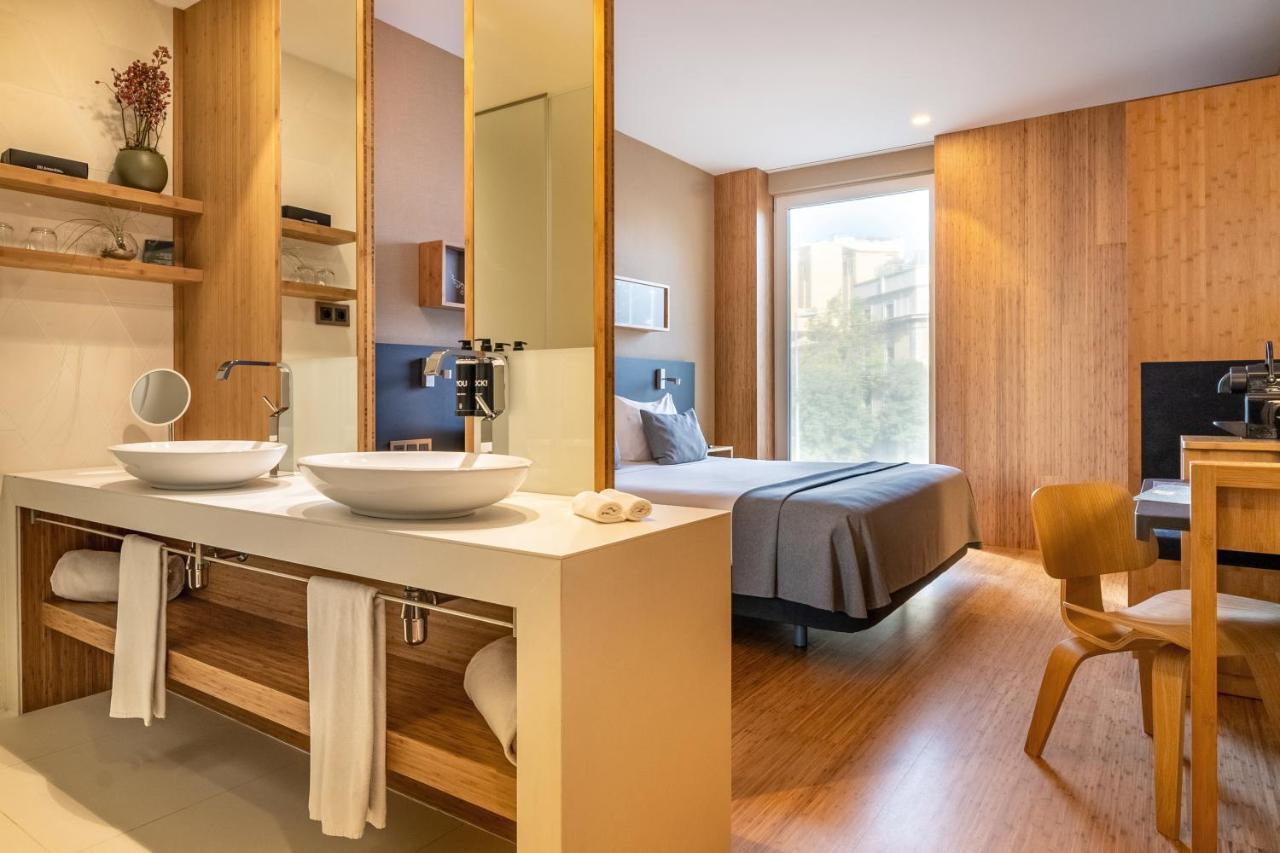 Deluxe Room,1329669131:JPEG