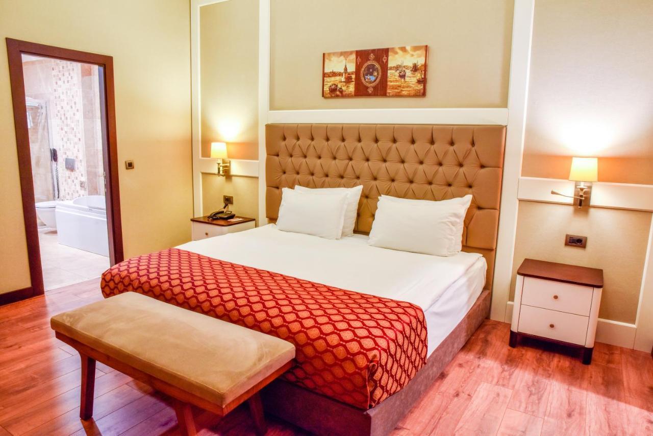 Standard Queen Room - Non-Smoking,1551520663:JPEG