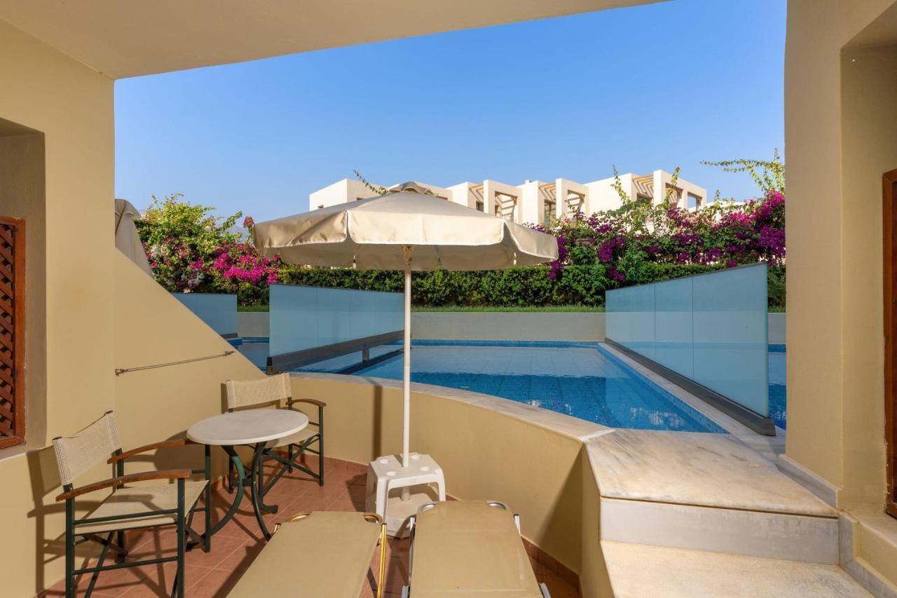 Superior Double Room with Private Pool,1547703682:JPEG