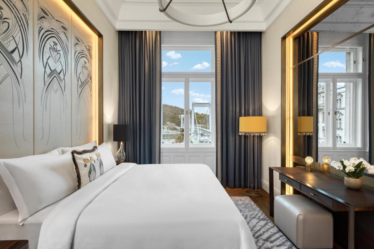 King Room with River View,1350824032:JPEG