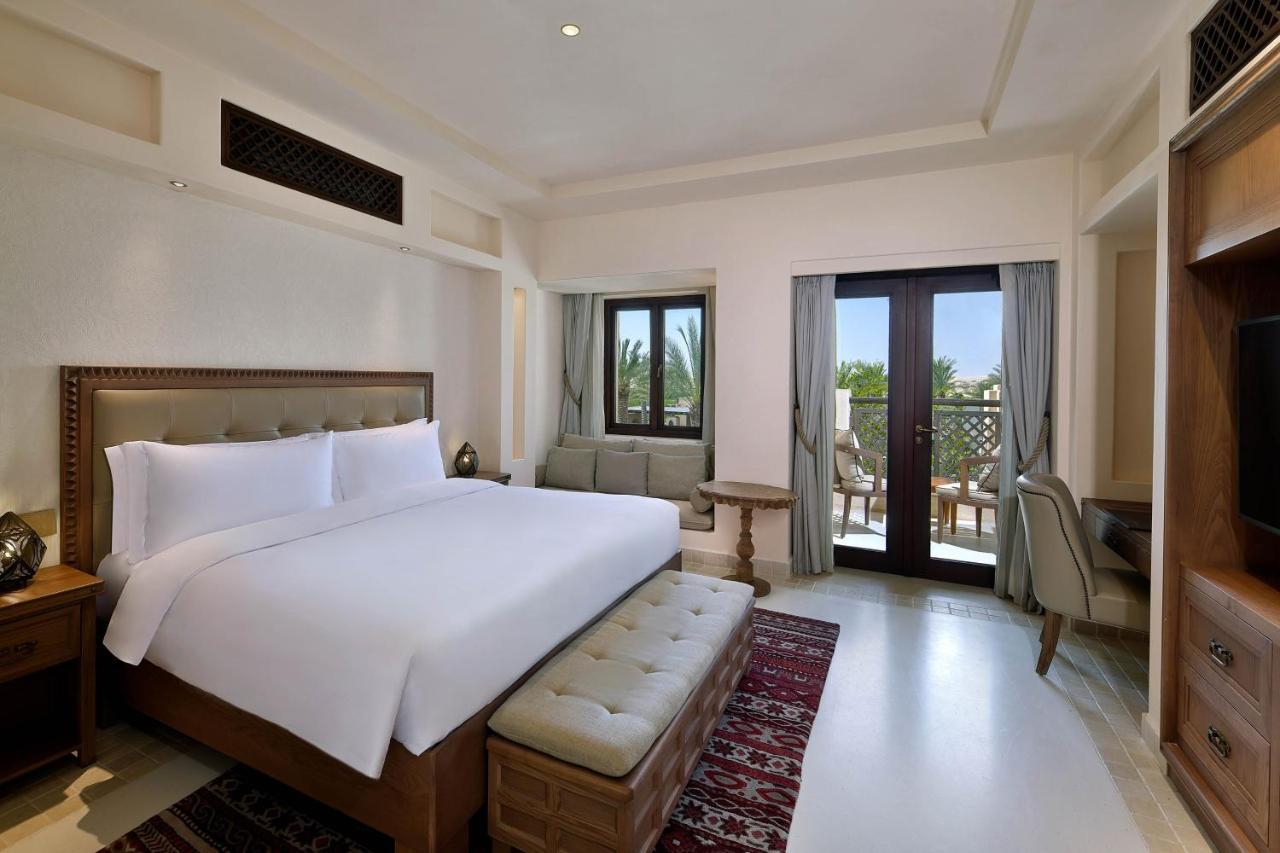 Classic 1 Bedroom Suite 1 King Balcony,1350843316:JPEG