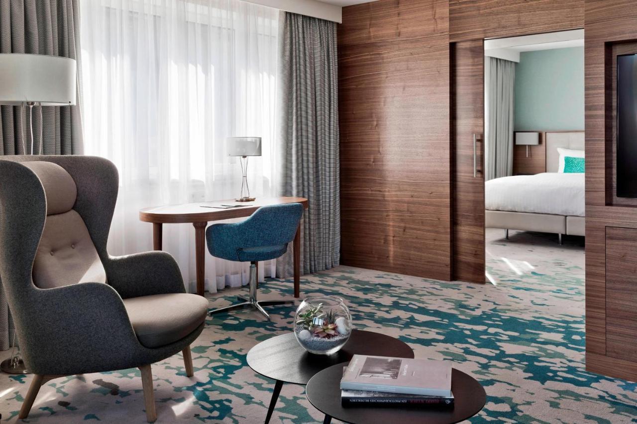 Park Suite, M Club lounge access, 1 Bedroom Suite, 1 King,1350868240:JPEG