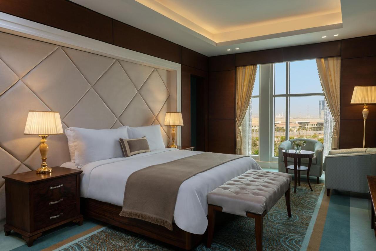 Suite New Capital mit 1 Schlafzimmer, 1 Kingsize-Bett und Gartenblick