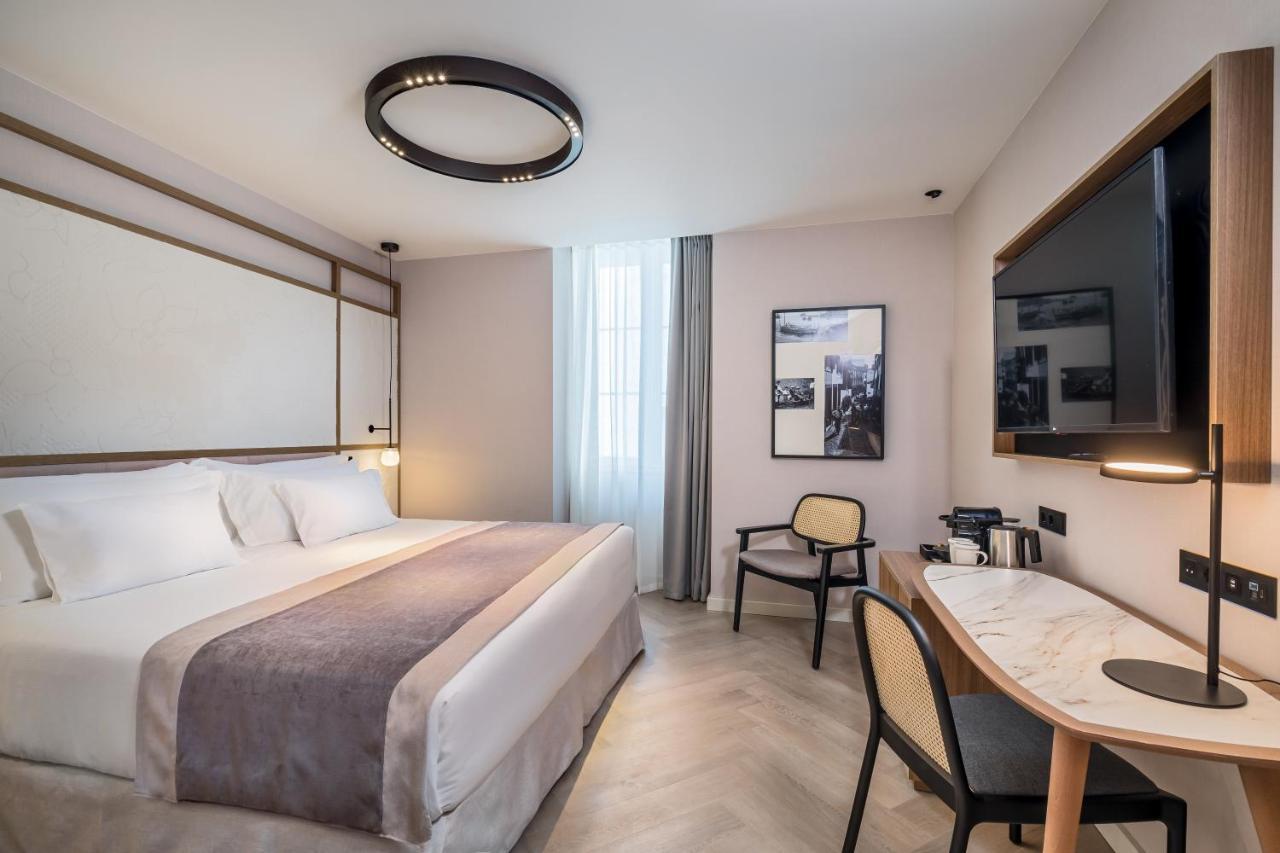 Deluxe Double or Twin Room,1375066397:JPEG