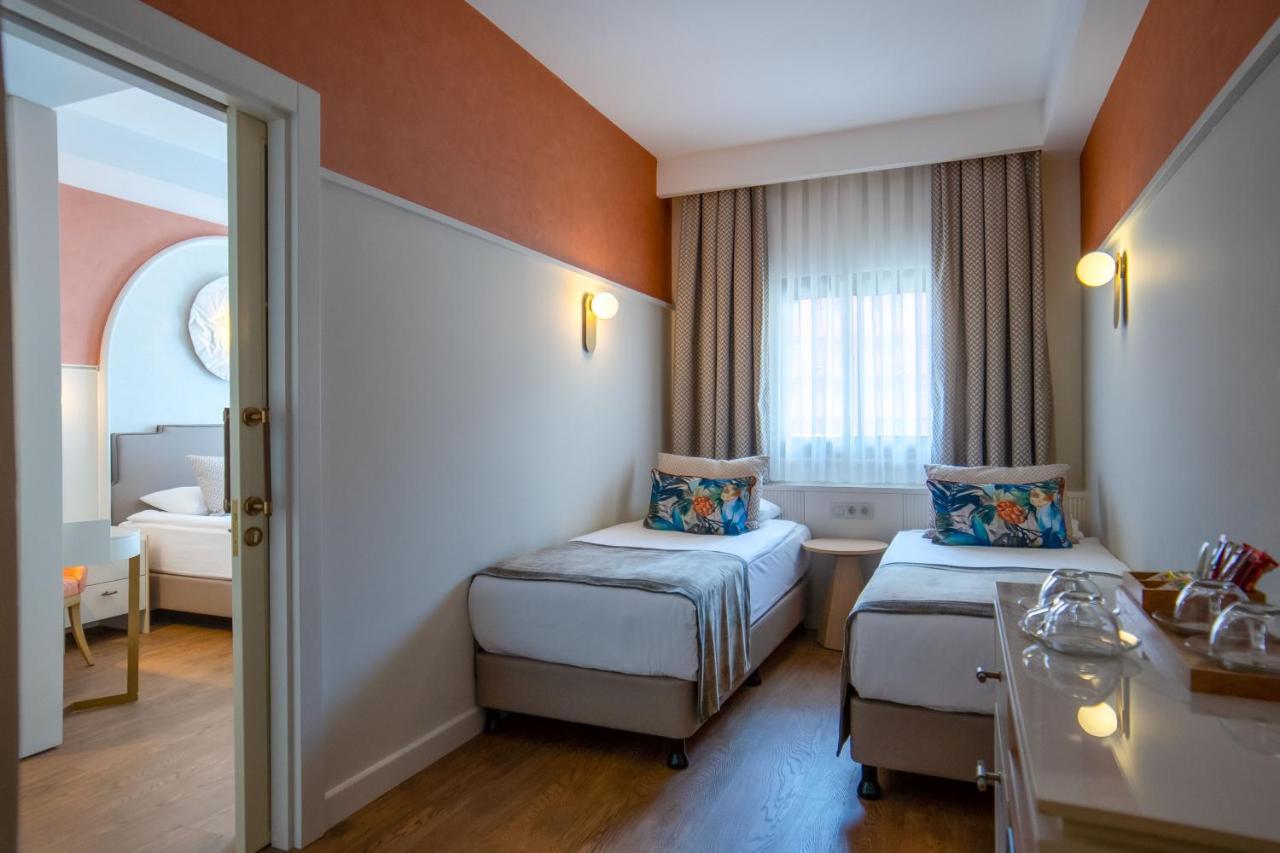 Comfort Family Room,1566952358:JPEG