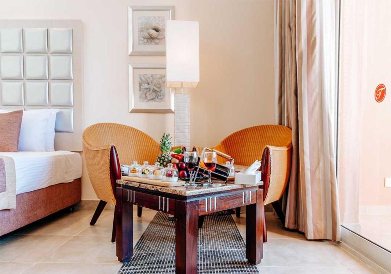 Deluxe Room,1660298703:JPEG