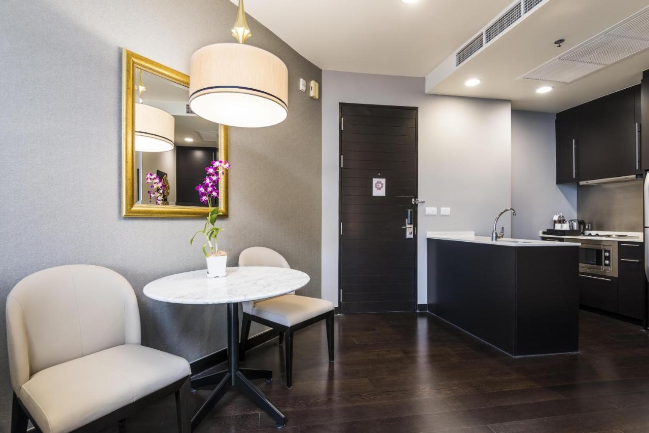 One-Bedroom Suite King with River View