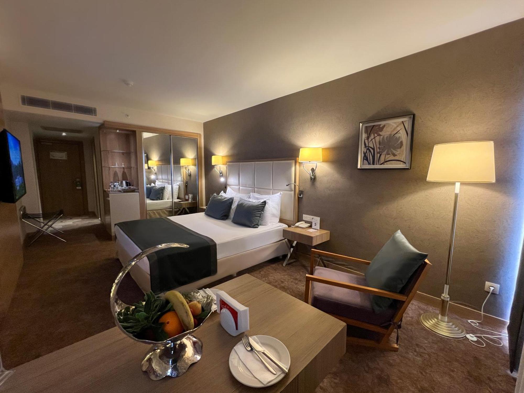 Deluxe Room,1433749009:JPEG