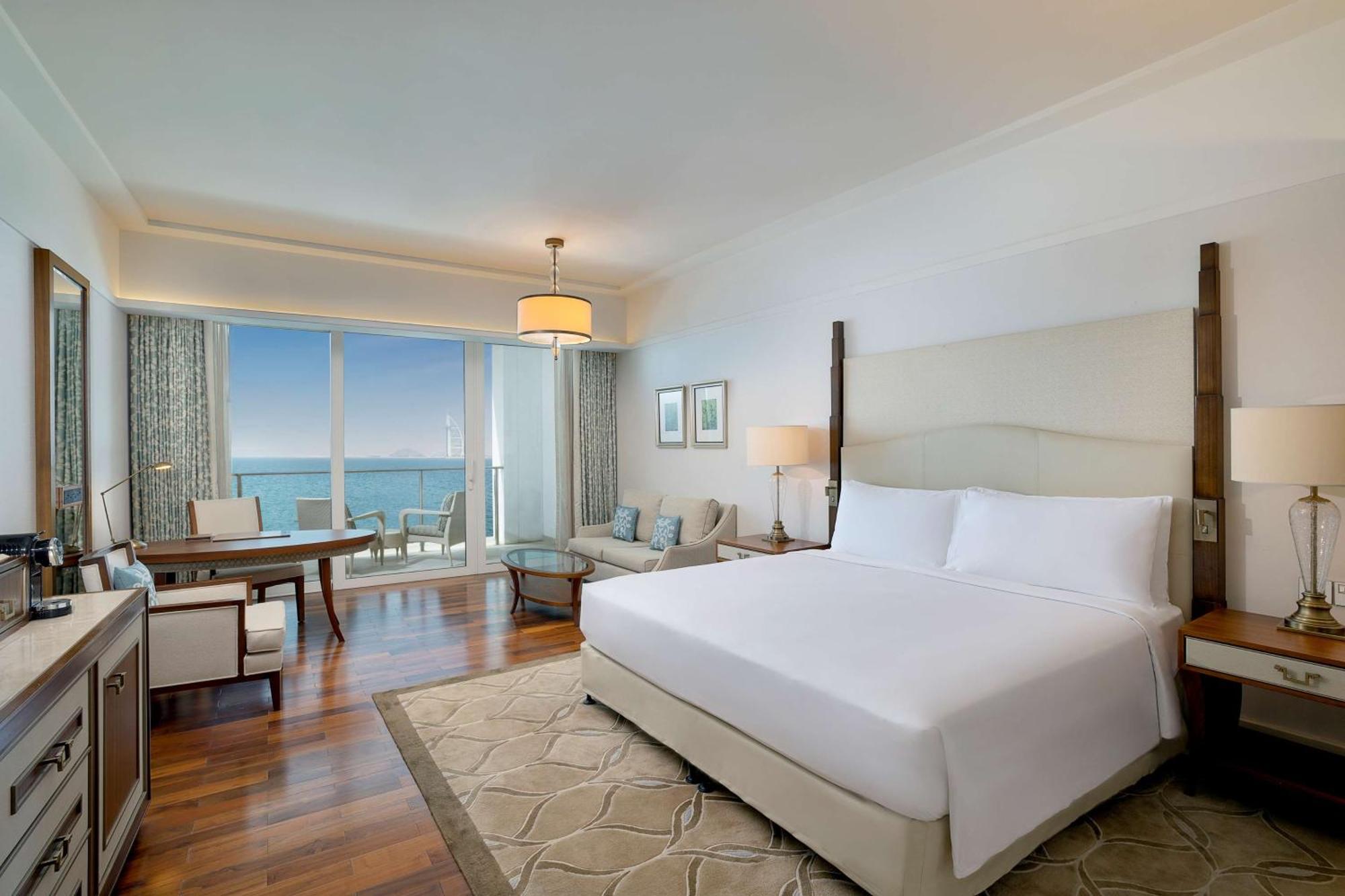One-Bedroom Club Suite with Sea View,1440107851:JPEG
