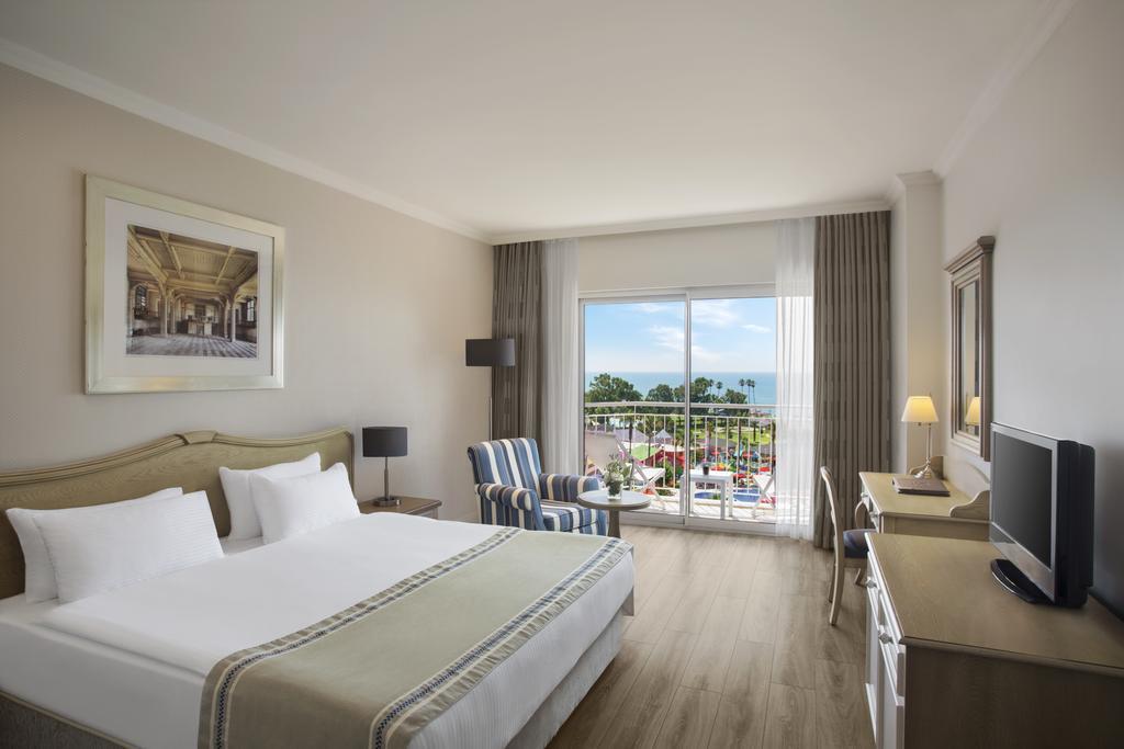 Doppelzimmer mit Landblick