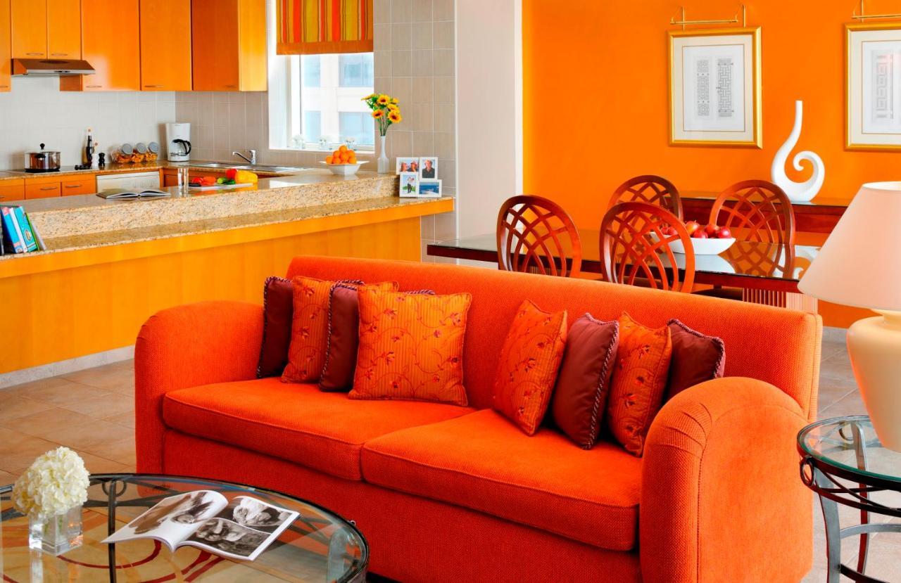 Three-Bedroom Apartment with Balcony,1498504288:JPEG