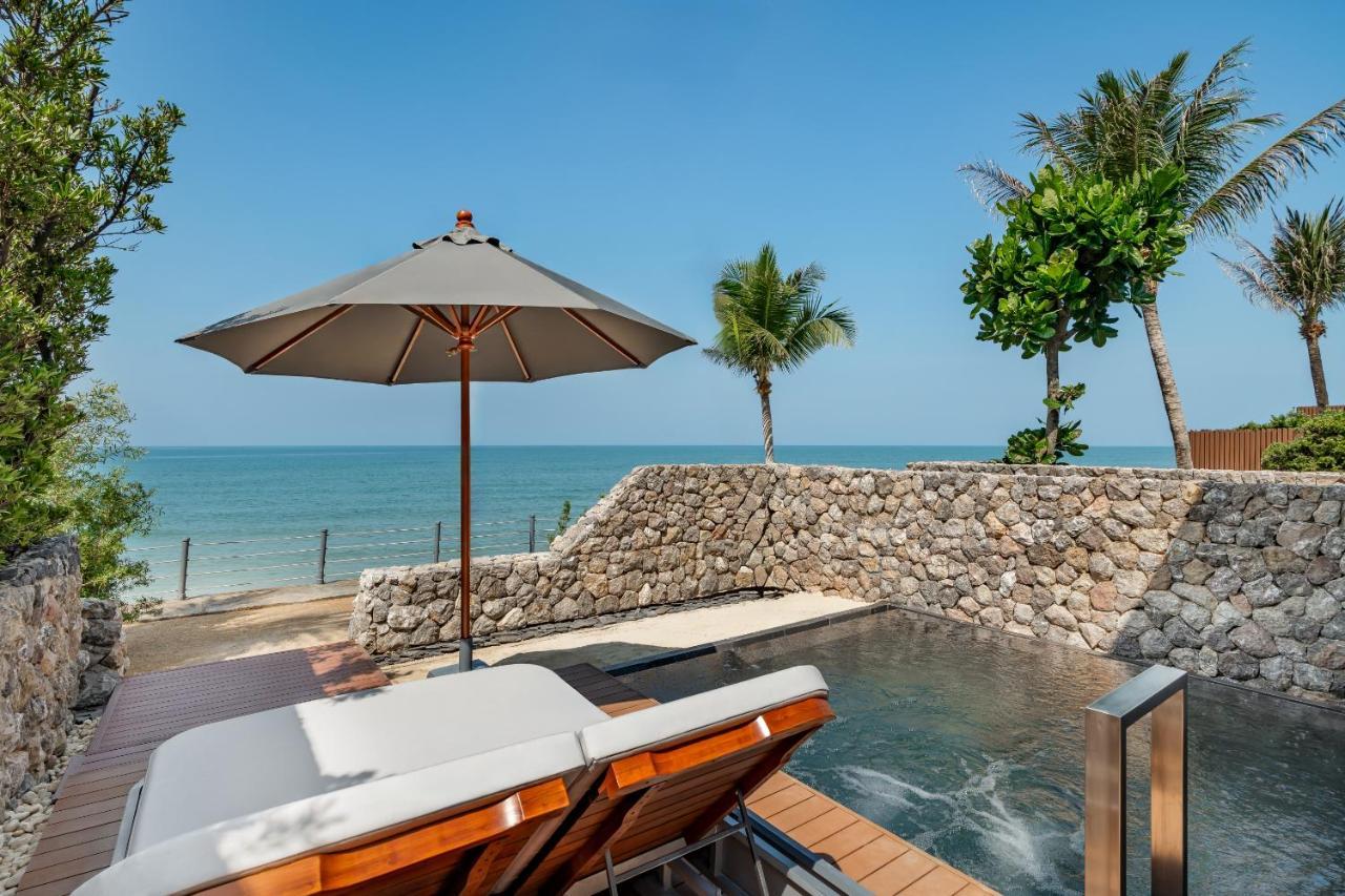 Villa Private Pool Beach Front