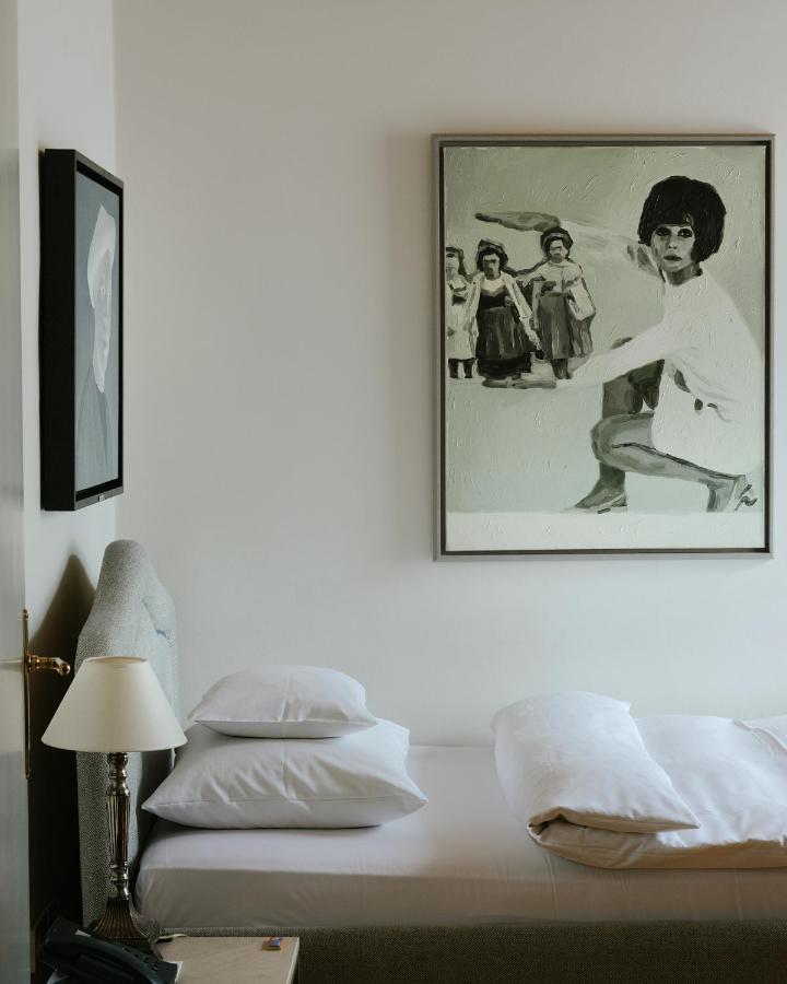 Single Room,1516420918:JPEG