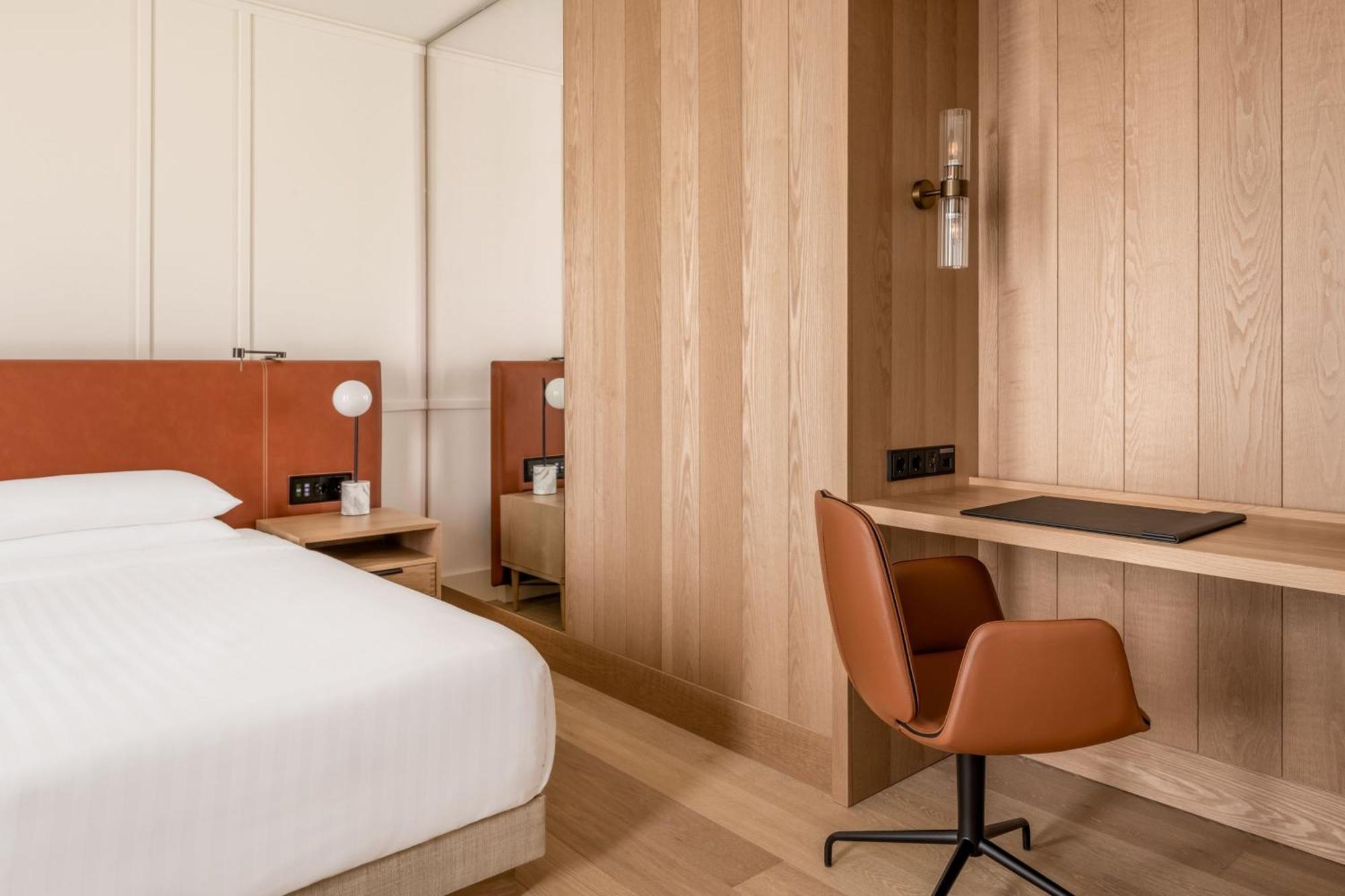 Großes Premium Zimmer – Zugang zur M Club Lounge