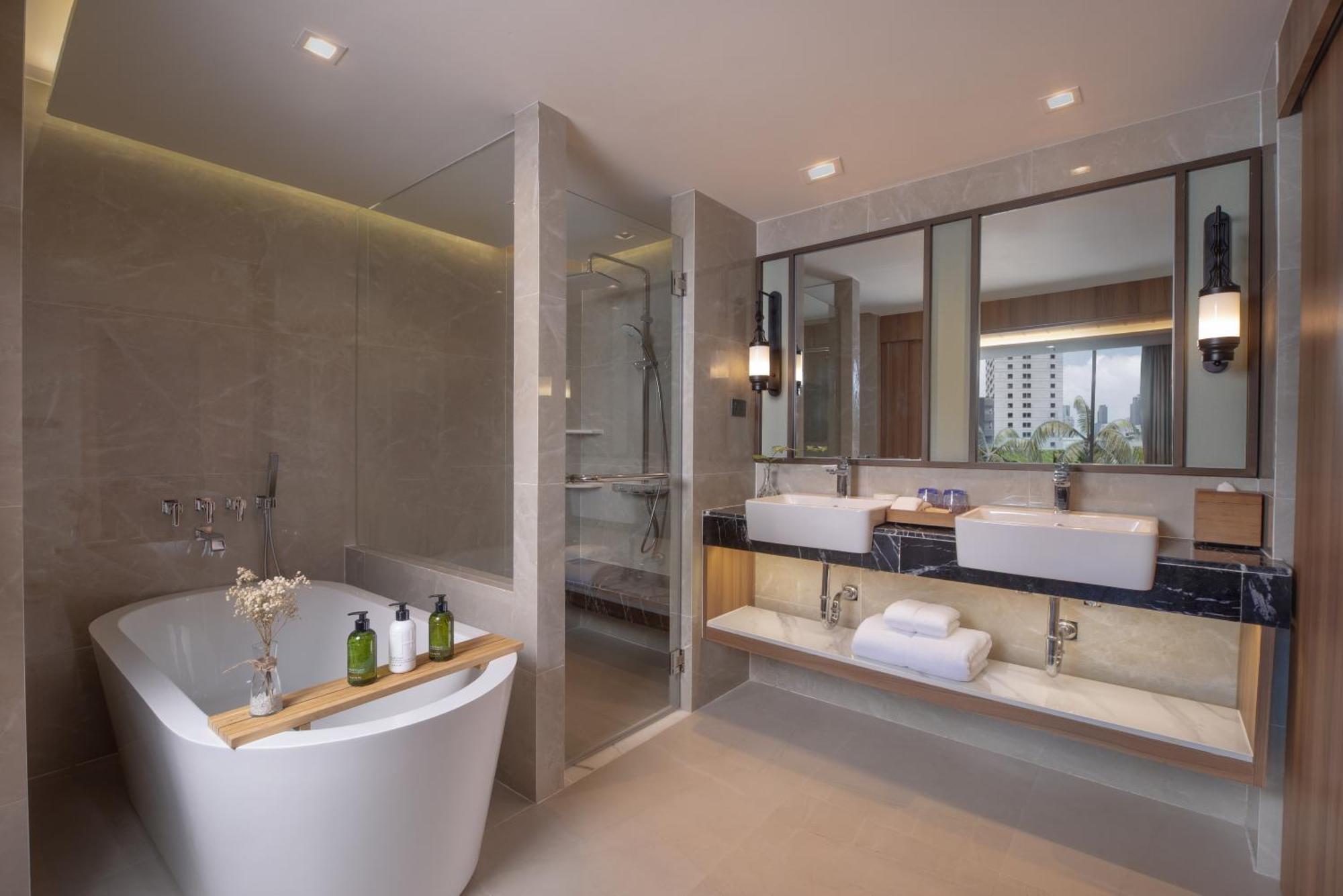 One-Bedroom Residence Pool View
